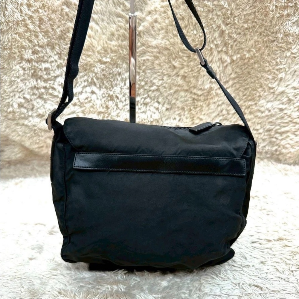 Prada Black Nylon Crossbody Bag Unisex - Picture 3 of 11